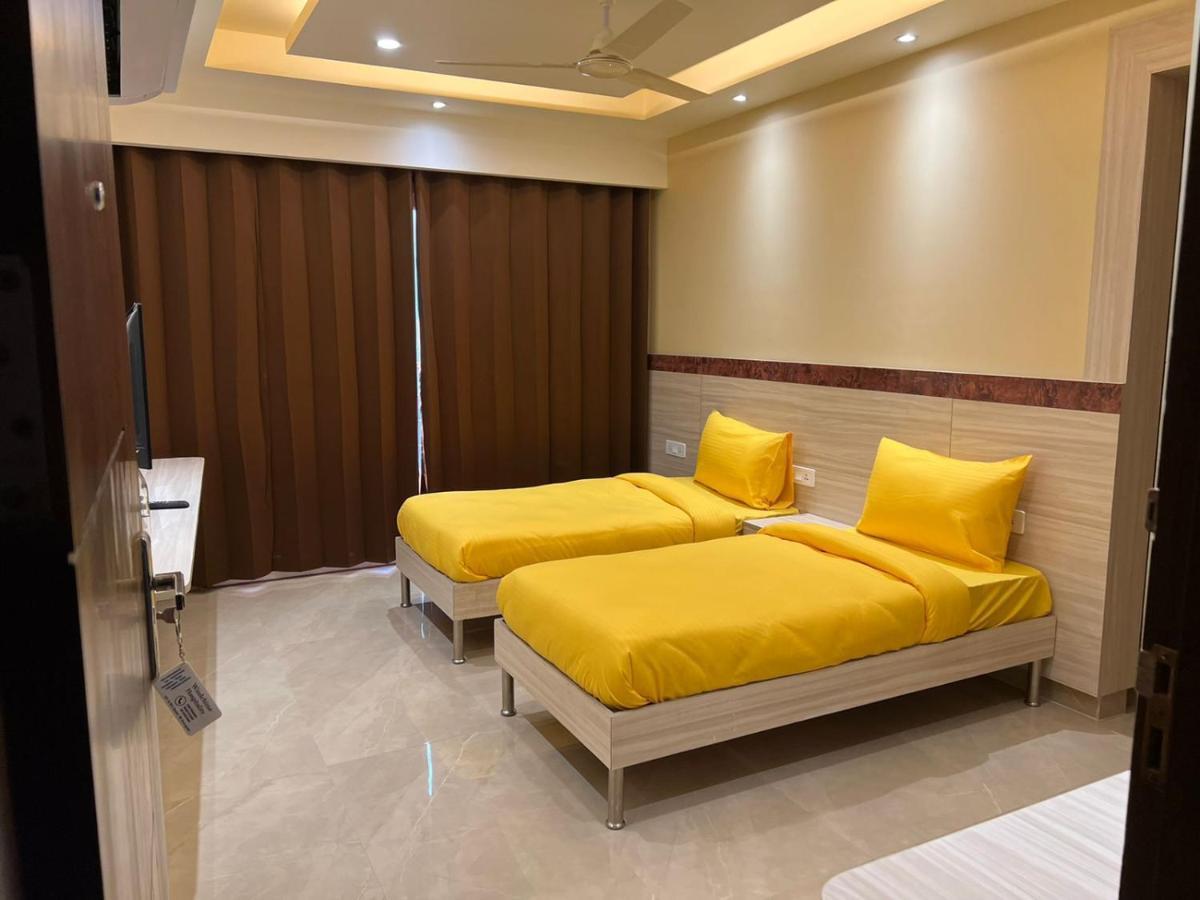 Windchime 853 Hotel Gurgaon Luaran gambar