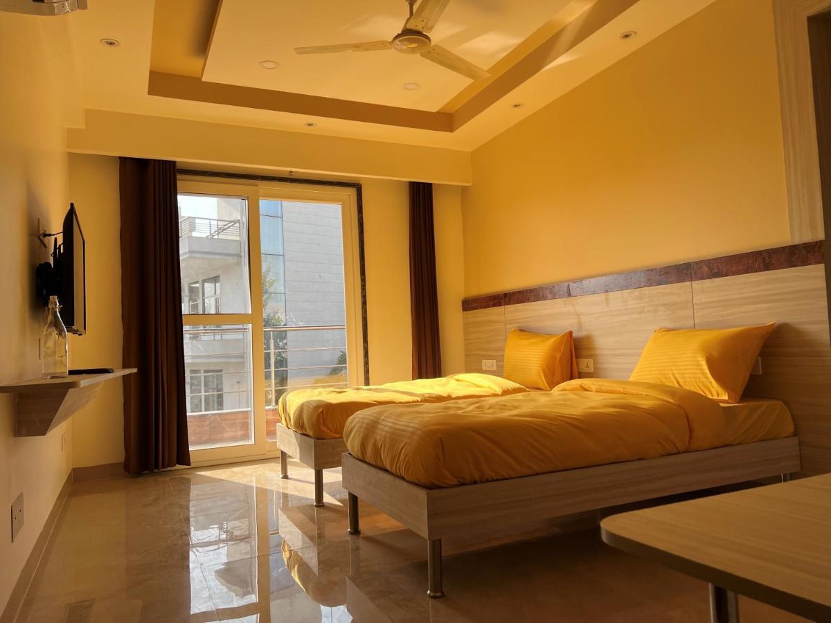 Windchime 853 Hotel Gurgaon Luaran gambar
